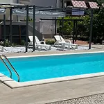 Azur Pearl With Free Ev Ch-station *