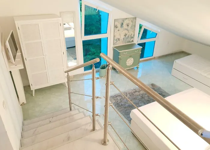 Azur Pearl With Free Ev Ch-station