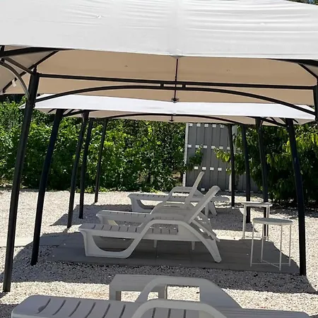 Apartment Azur Pearl With Free Ev Ch-station *